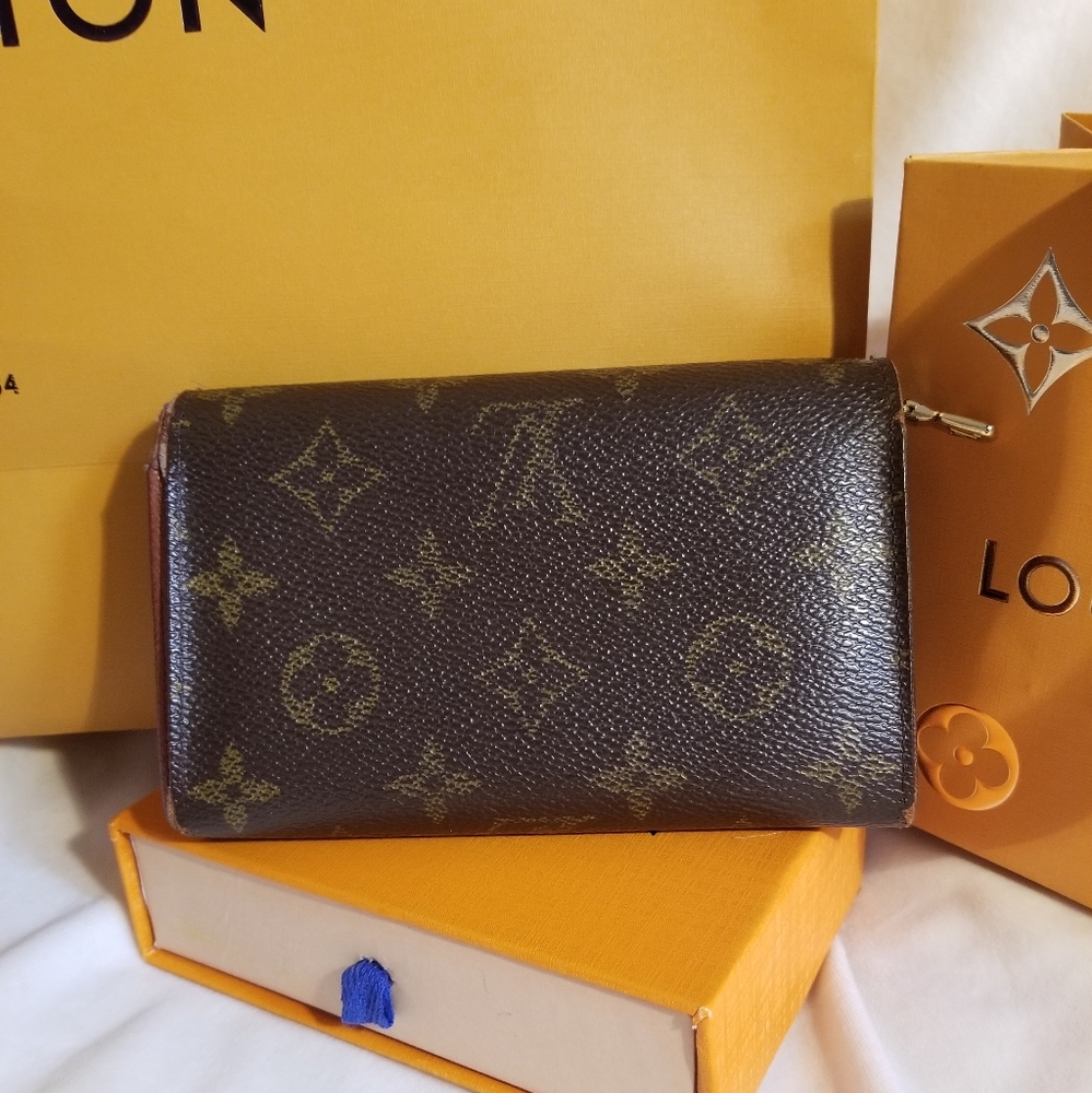 Louis Vuitton Monogram Porte-Monnaie Tresor Wallet - Picture 3 of 17